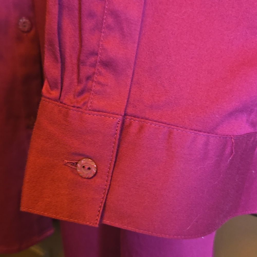 Maggie Barnes-Burgundy, collared, button down front, 3/4 sleeved top. Sz 34 NWT. - Picture 9 of 12